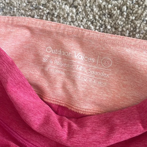 Outdoor voices pink leggings - Picture 3 of 3